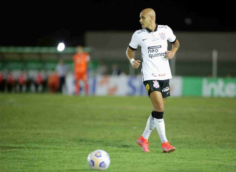 Nesta temporada, Fábio Santos tem três gols marcados (Foto: Rodrigo Coca/Ag.Corinthians)