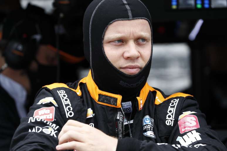 Felix Rosenqvist foi levado ao hospital após batida em Detroit 