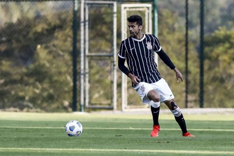 Léo Santos participou dos 90 minutos da partida com o sub-23 (Foto: Rodrigo Gazzanel/Ag. Corinthians)