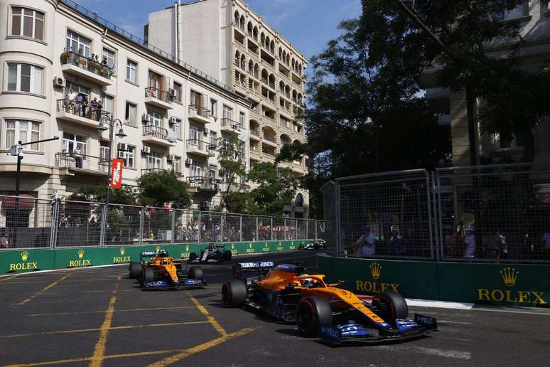 Daniel Ricciardo foi aos pontos e terminou o GP do Azerbaij&atilde;o na nona coloca&ccedil;&atilde;o 
