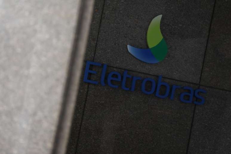 Logo da empresa de energia, Eletrobras, no Rio de Janeiro, Brasil. 
03/01/2019
REUTERS/Pilar Olivares