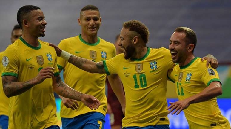 Jogadores da Seleção Brasileira comemoram gol contra a Venezuela na estreia da Copa AMérica 2021 (NELSON ALMEIDA / AFP)