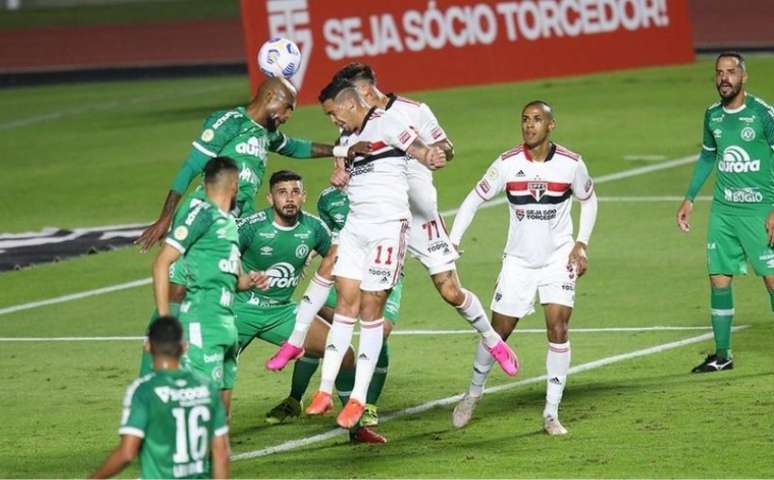 São Paulo ficou no empate contra a Chapecoense (Foto: Paulo Pinto/ saopaulofc.net)