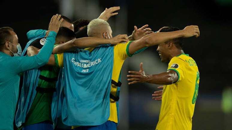 Seleção aos poucos foi se deslanchando no Nilton Santos (Foto: Lucas Figueiredo/CBF)