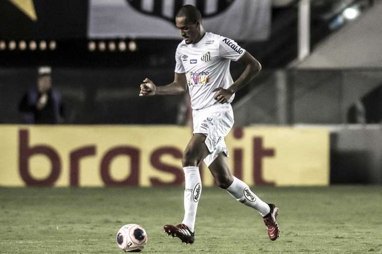 Luiz Felipe nunca conseguiu se firmar como titular do Peixe por um longo período (Foto: Ivan Storti/Santos)