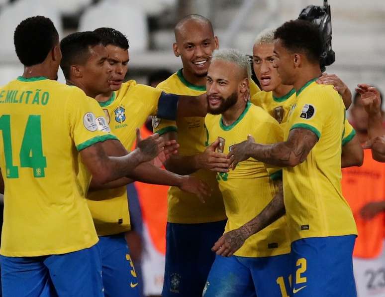 Neymar comemora gol do Brasil
 17/6/2021   REUTERS/Ricardo Moraes