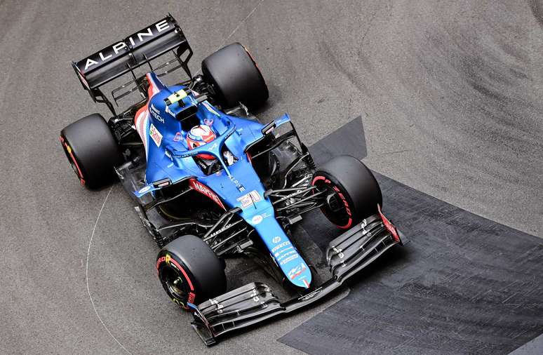 Esteban Ocon assinou novo contrato com a Alpine 