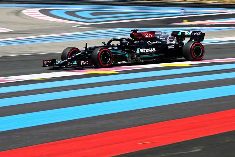 Lewis Hamilton andou novamente atrás de Bottas nesta tarde em Paul Ricard 