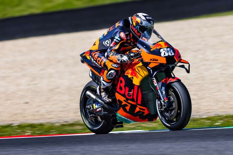 Miguel Oliveira colocou a KTM na ponta em Sachsenring 