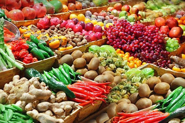 Frutas, verduras e legumes ajudam no bem estar físico e mental / Foto: Shutterstock