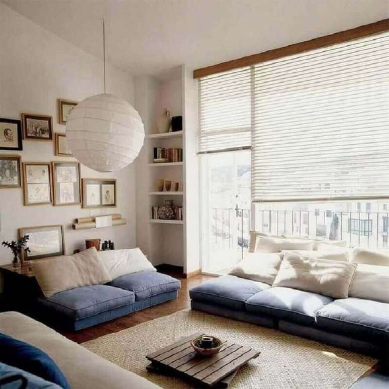 65. Decora&ccedil;&atilde;o para sala simples com lumin&aacute;ria japonesa
