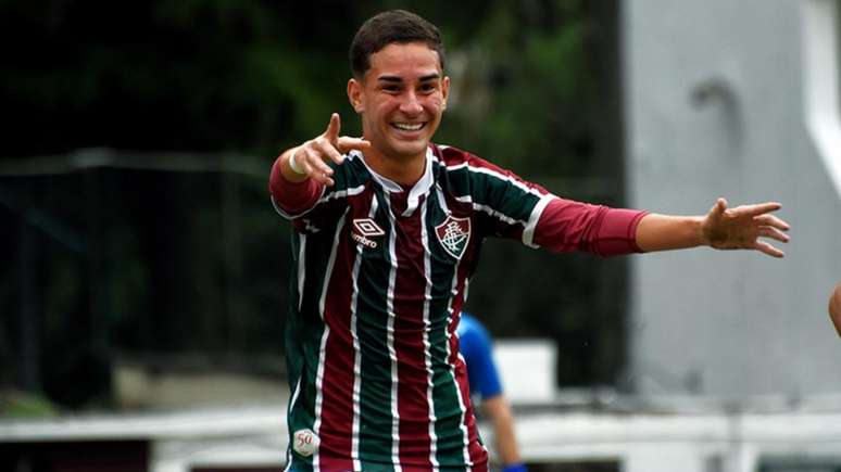 Agner comemora gol marcado na vitória do Fluminense (Foto: Mailson Santana/Fluminense FC)