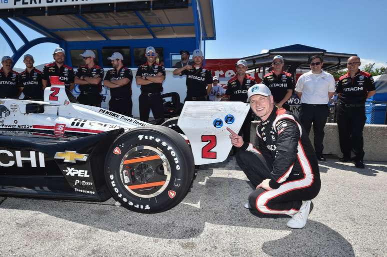 Josef Newgarden precisa vencer rapidamente 