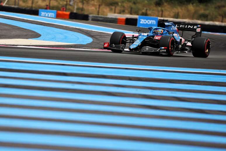 Fernando Alonso parte em nono na França 