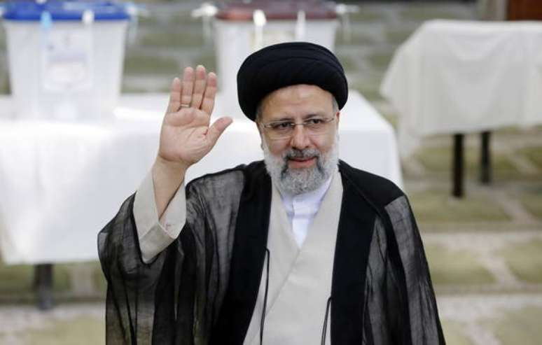 Ebrahim Raisi vai governar o Irã até 2025