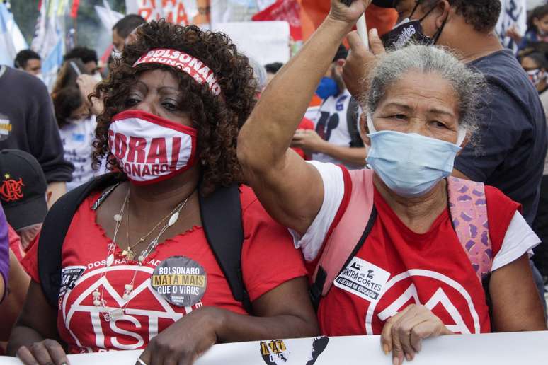 Protesto contra o Presidente Jair Bolsonaro, realizado na cidade do Rio de Janeiro, RJ, neste sábado, 19