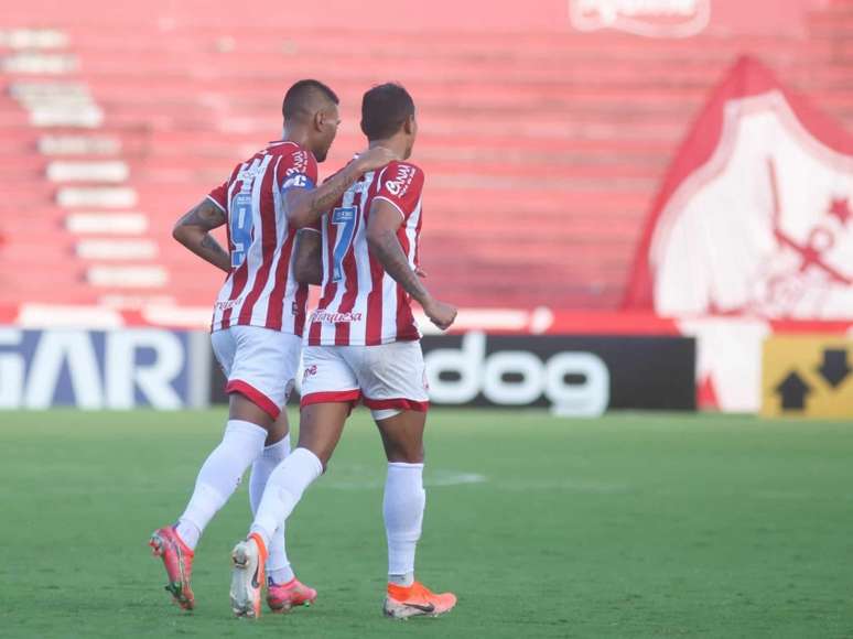 Timbu ainda perdeu pênalti no duelo (FOTO: Tiago Caldas/CNC)