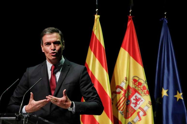 Premi&ecirc; da Espanha discursa sobre plano de perd&atilde;o a separatistas catal&atilde;es em Barcelona
21/06/2021 REUTERS/Albert Gea