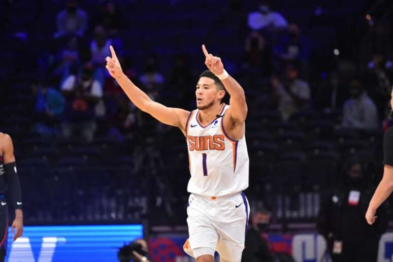 Devin Booker, ala-armador do Suns