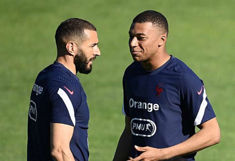 Mbappé quer atuar com Benzema no Real Madrid (FRANCK FIFE / AFP)