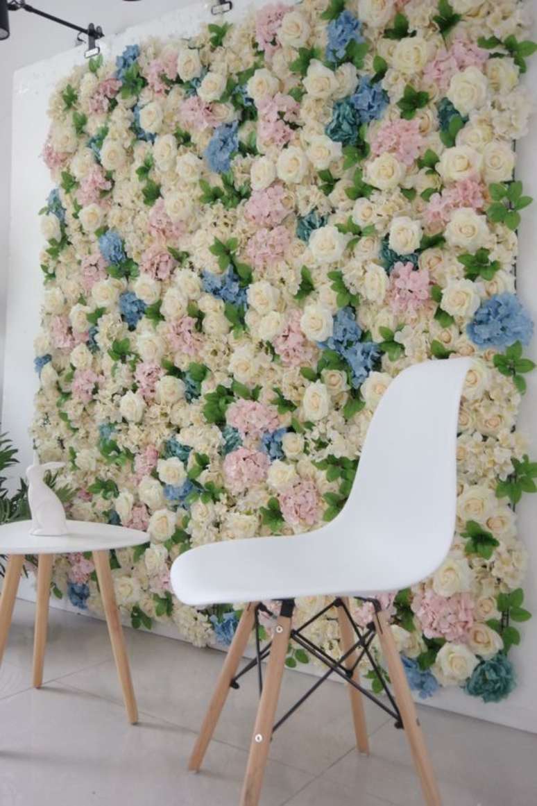 60. Painel de flores em tons pasteis na decora&ccedil;&atilde;o &ndash; Foto Summerflowet