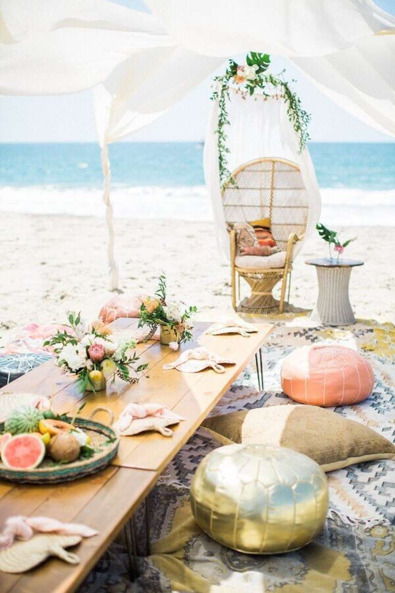50. O casamento mini wedding é perfeito para ser feito na praia – Foto: Pinterest
