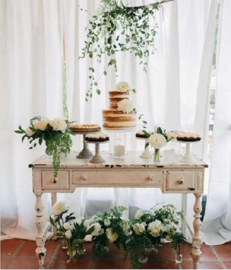 7. Decoração simples para mesa de mini wedding – Foto: Pinterest