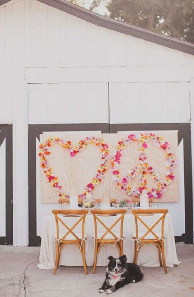 64. Decoração de mini wedding simples em casa – Foto: Home Fashion Trend