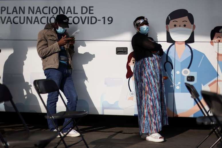 Vacinação contra Covid no Chile
 16/6/2021   REUTERS/Ivan Alvarado