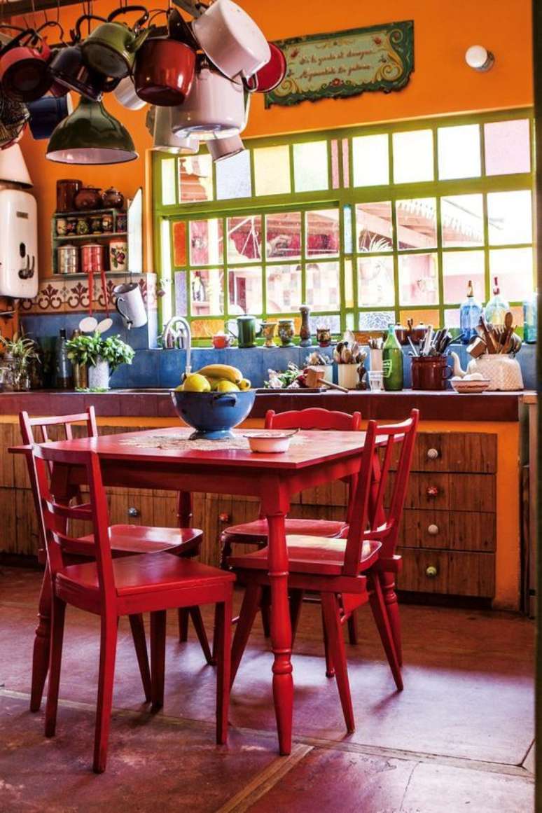 49. Cozinha com mesa e cadeira vermelha pequena Foto Estilo Próprio by sir