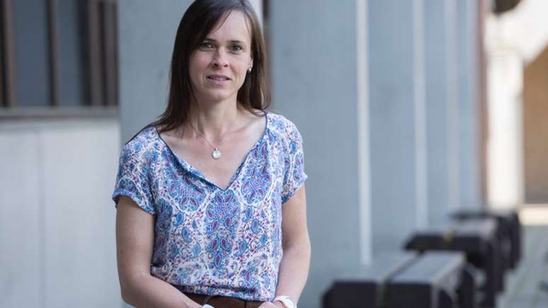 Mãe de cinco filhos e professora de psicologia na Universidade de Louvain, Isabelle Roskam diz que pandemia foi pesadelo para muitos pais, mas também oportunidade para alguns mudarem ritmo de vida