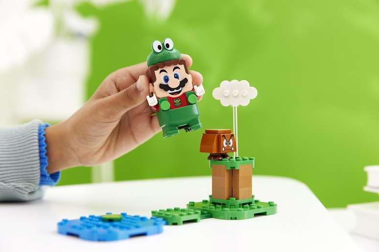 LEGO Super Mario