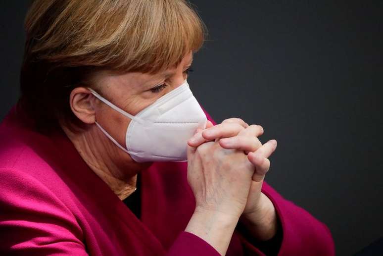 Chanceler alemã, Angela Merkel, no Parlamento em Berlim
25/03/2021 REUTERS/Hannibal Hanschke