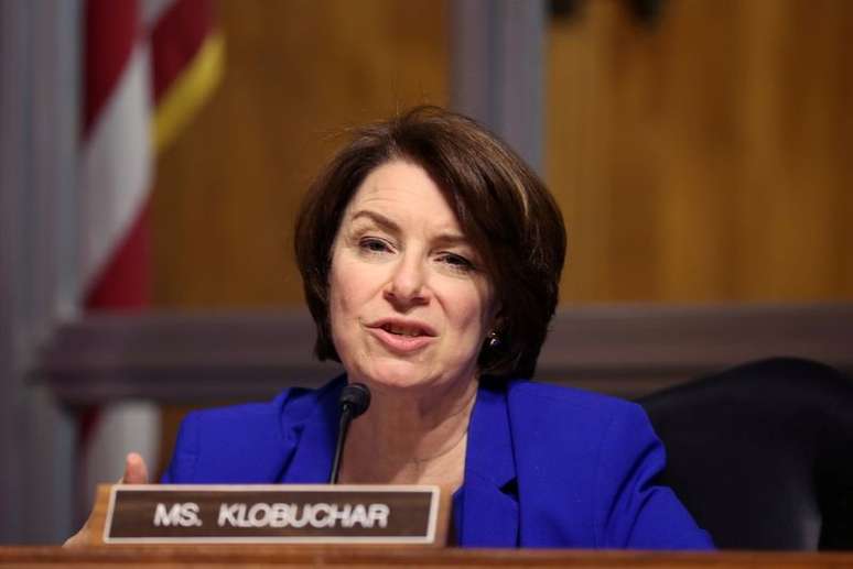 Senadora Amy Klobuchar durante sessão do Congresso norte-americano 
27/04/2021
Tasos Katopodis/Pool via REUTERS