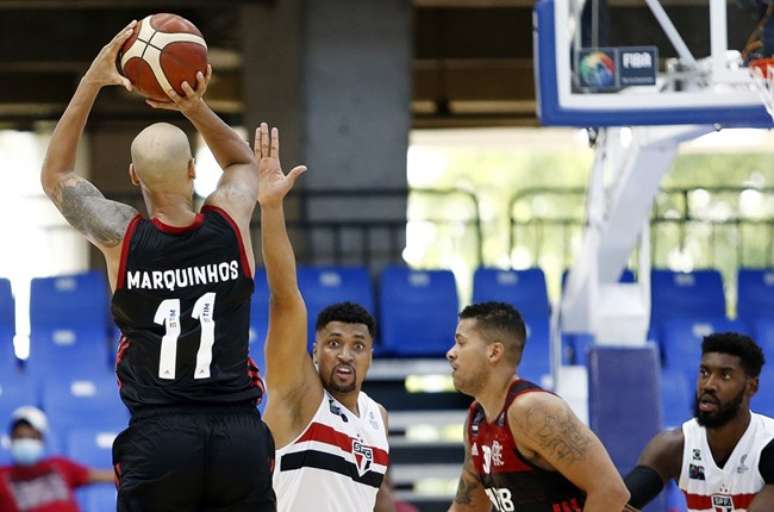 Veja fotos da apresentação do time de basquete do São Paulo