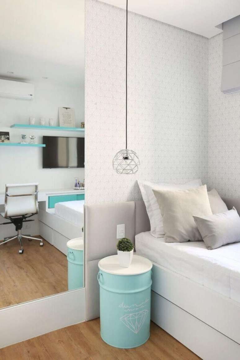 18. Ideias para decorar quarto branco com tonel azul tiffany – Foto: Pinterest