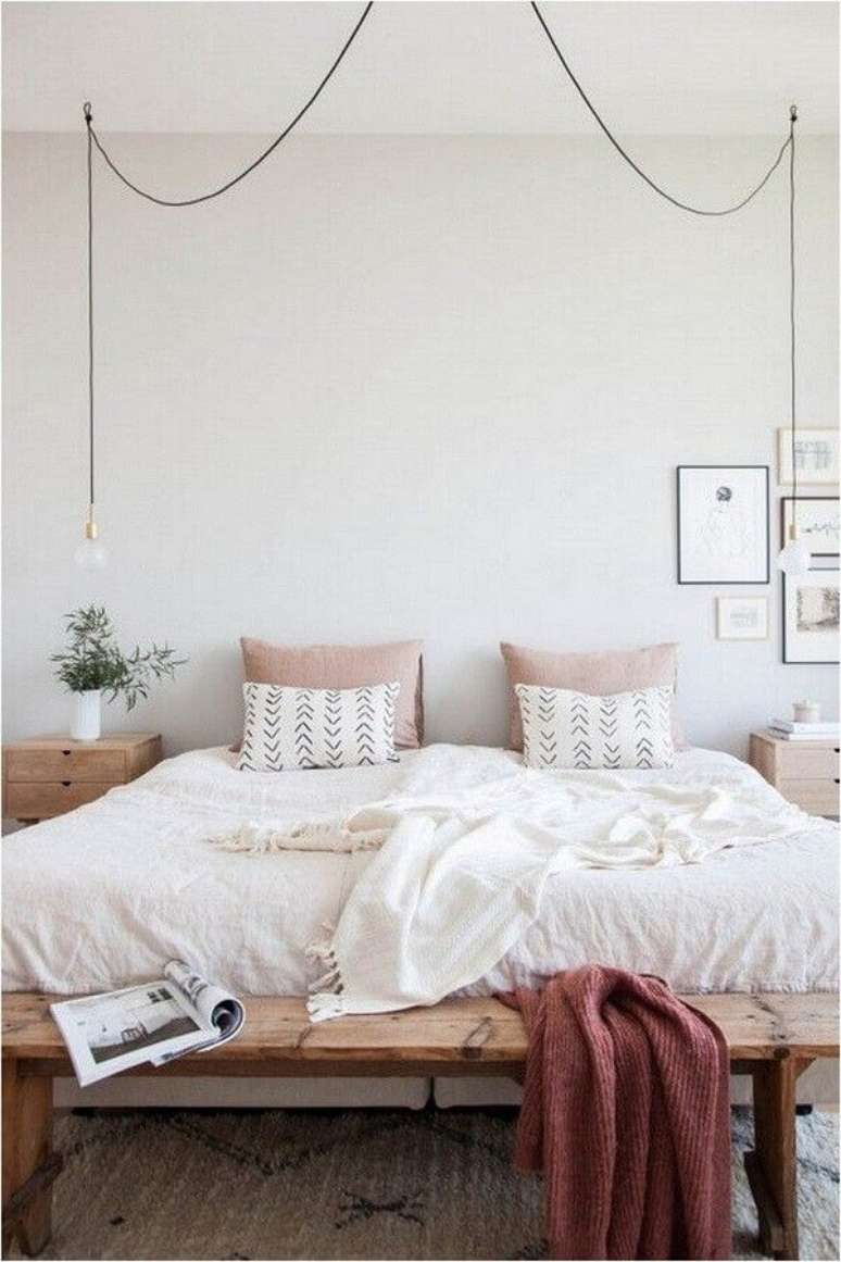 41. Ideias para quarto de casal decorado com estilo minimalista – Foto: Mushka Bazar