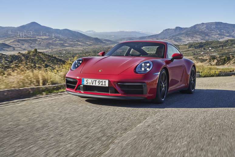 Porsche 911 GTS: nova geração dispoinível para encomenda.