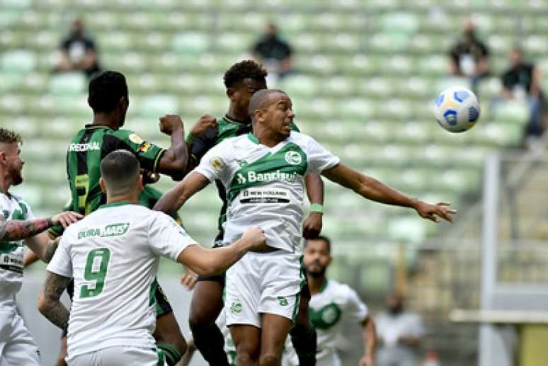 O time gaúcho deu muito trabalho para o Coelho na tarde de futebol no Horto-(Mourão Panda/América-MG)