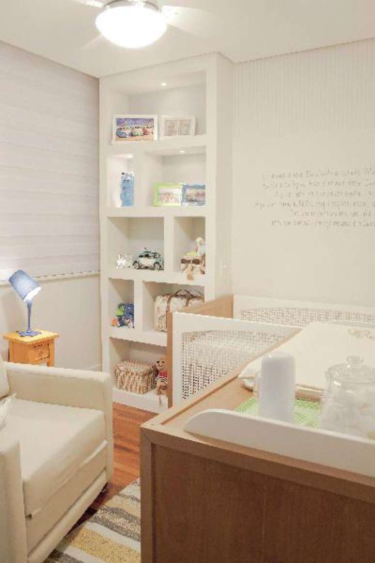 29. Quarto de bebe com estante de gesso &ndash; Foto Pinterest