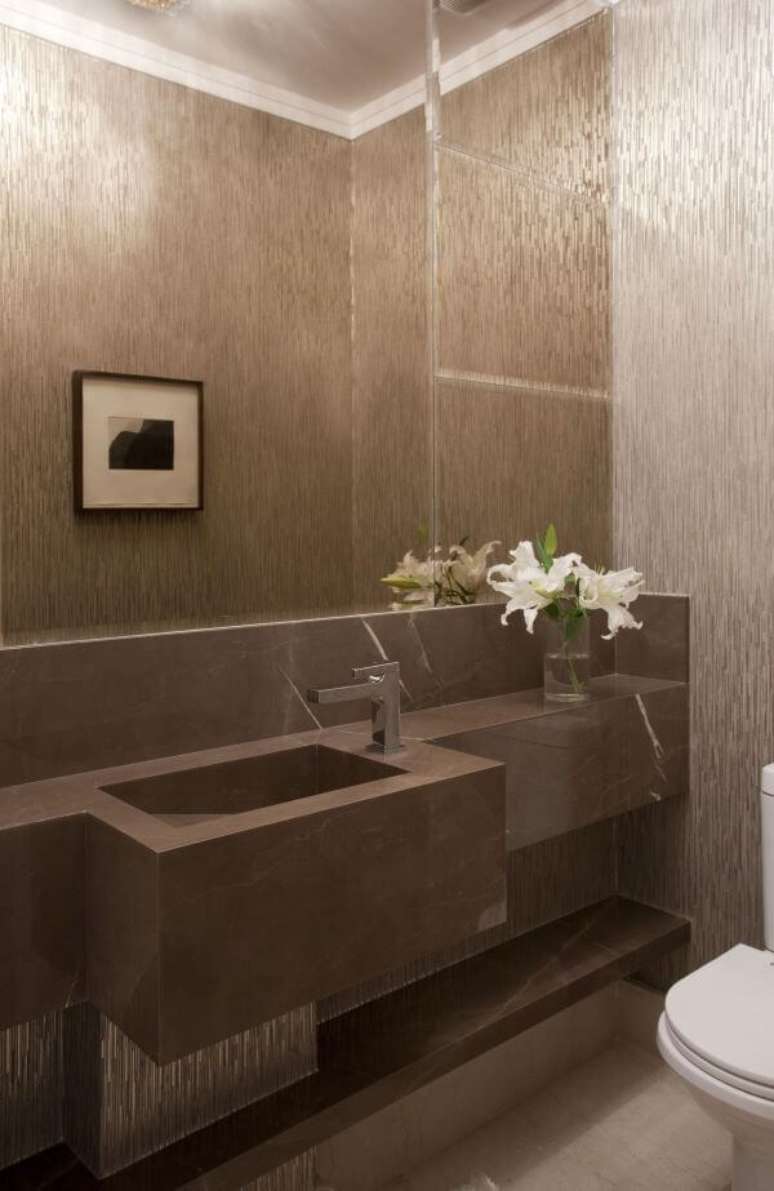 44. Lavabo com pedra de granito em tons de marrom &ndash; Foto Pinterest