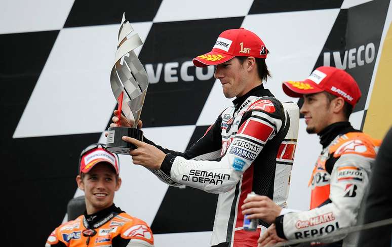 Ben Spies dividiu o pódio da primeira vitória na MotoGP com Casey Stoner e Andrea Dovizioso 