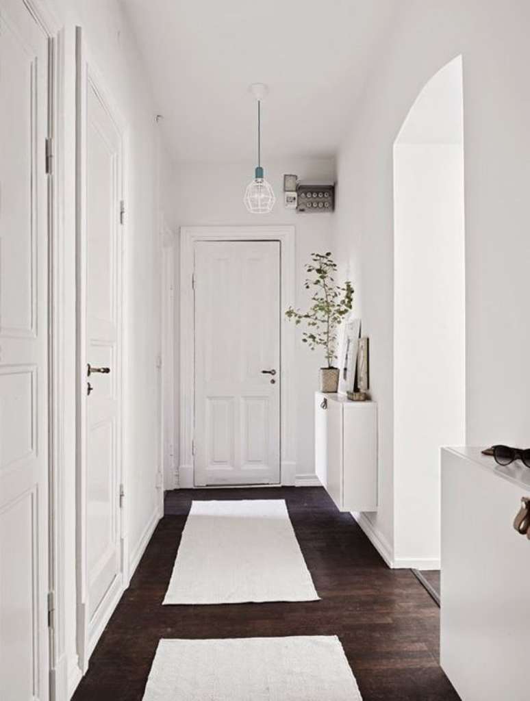 26. Piso marrom com decora&ccedil;&atilde;o branco Foto Blog Lovin