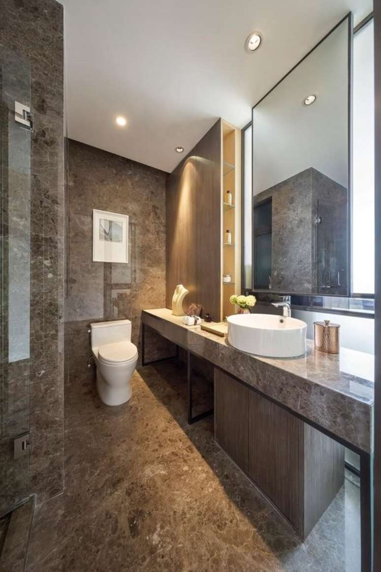 9. Piso marrom claro marmorizado para banheiro moderno – Foto Home World Design