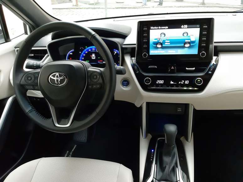 Toyota Corolla Cross Hybrid 1.8 XRX.