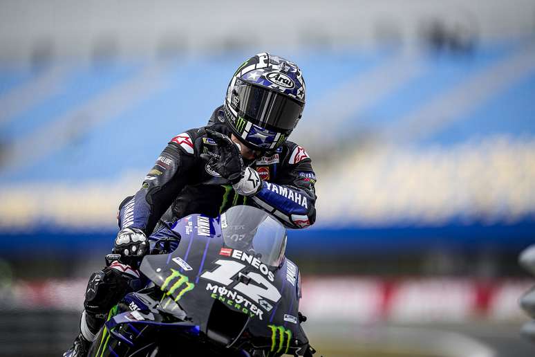 Maverick Viñales colocou a Yamaha na liderança nesta sexta-feira 