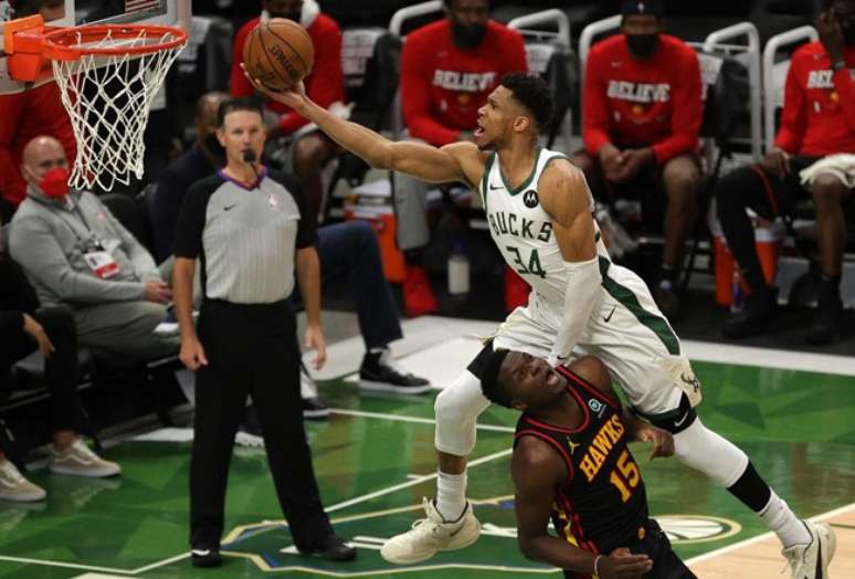 Giannis Antetokounmpo - Hawks x Bucks Jogo 2