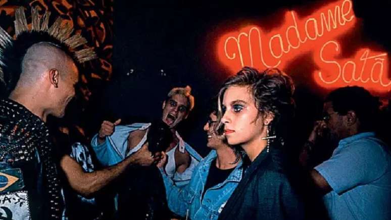 Fundado em 1983, o Madame Sat&atilde; era frequentado por punks e g&oacute;ticos da capital paulista. A casa noturna, localizada no bairro do Bela Vista, funciona ainda hoje no mesmo endere&ccedil;o