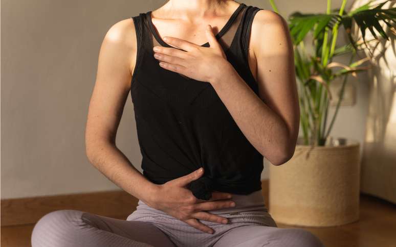 3 técnicas de respiração do Yoga para acalmar a ansiedade