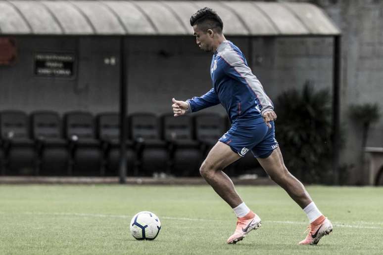 O atacante Uribe teve passagemn apagada pelo Santos (Foto: Ivan Storti/Santos)